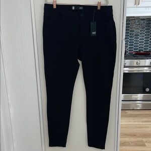 NWT Kut from the Kloth MIA Toothpick Skinny Black Denim Pants | 16